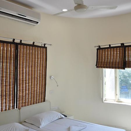 Hotel Kabli Nowe Delhi Zewnętrze zdjęcie