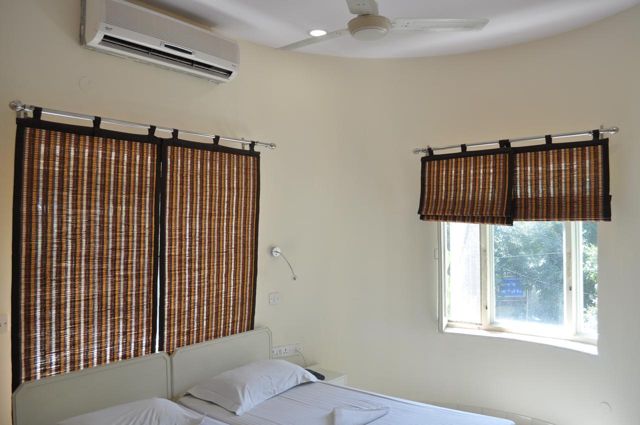 Hotel Kabli Nowe Delhi Zewnętrze zdjęcie