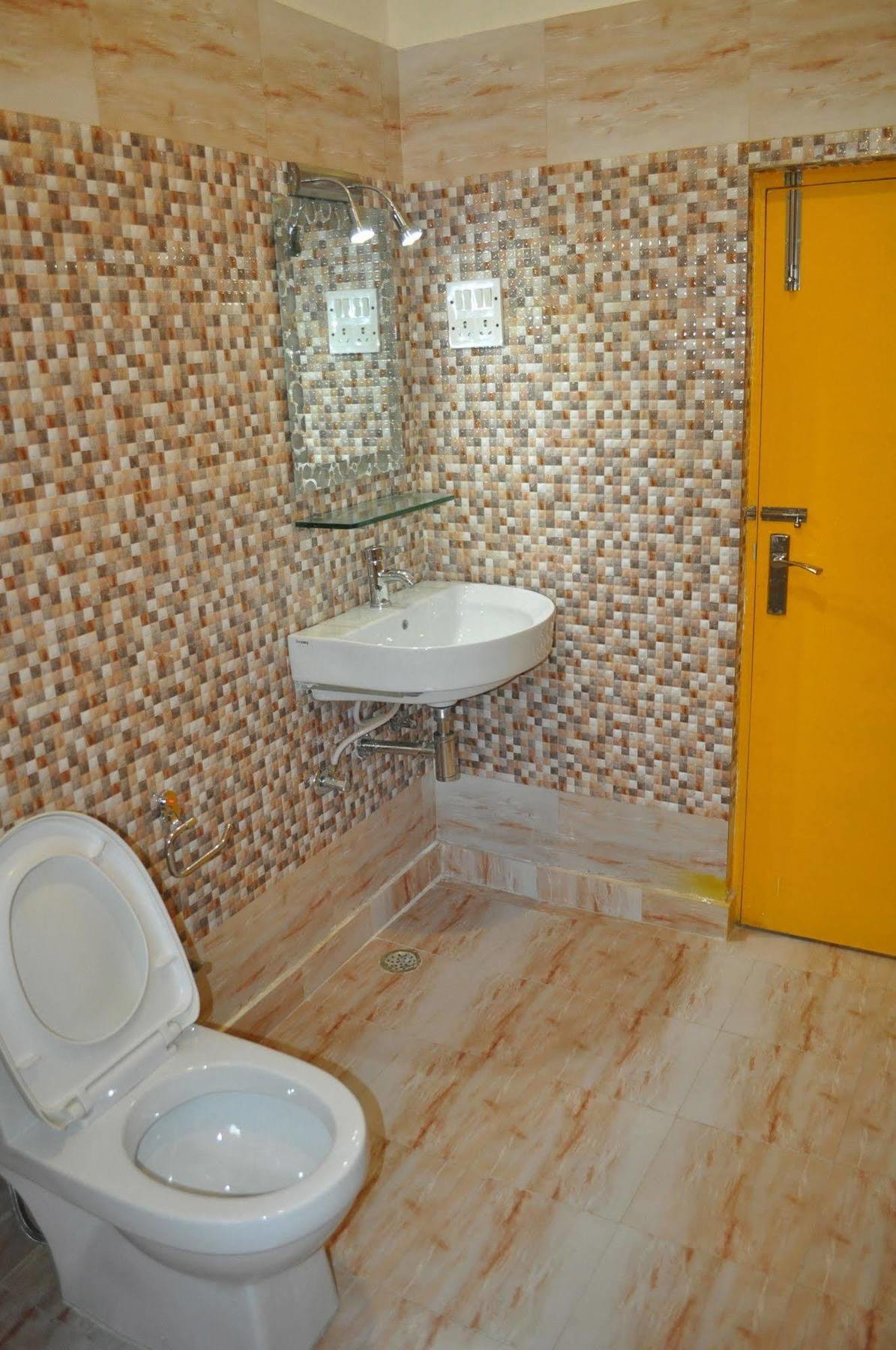Hotel Kabli Nowe Delhi Zewnętrze zdjęcie