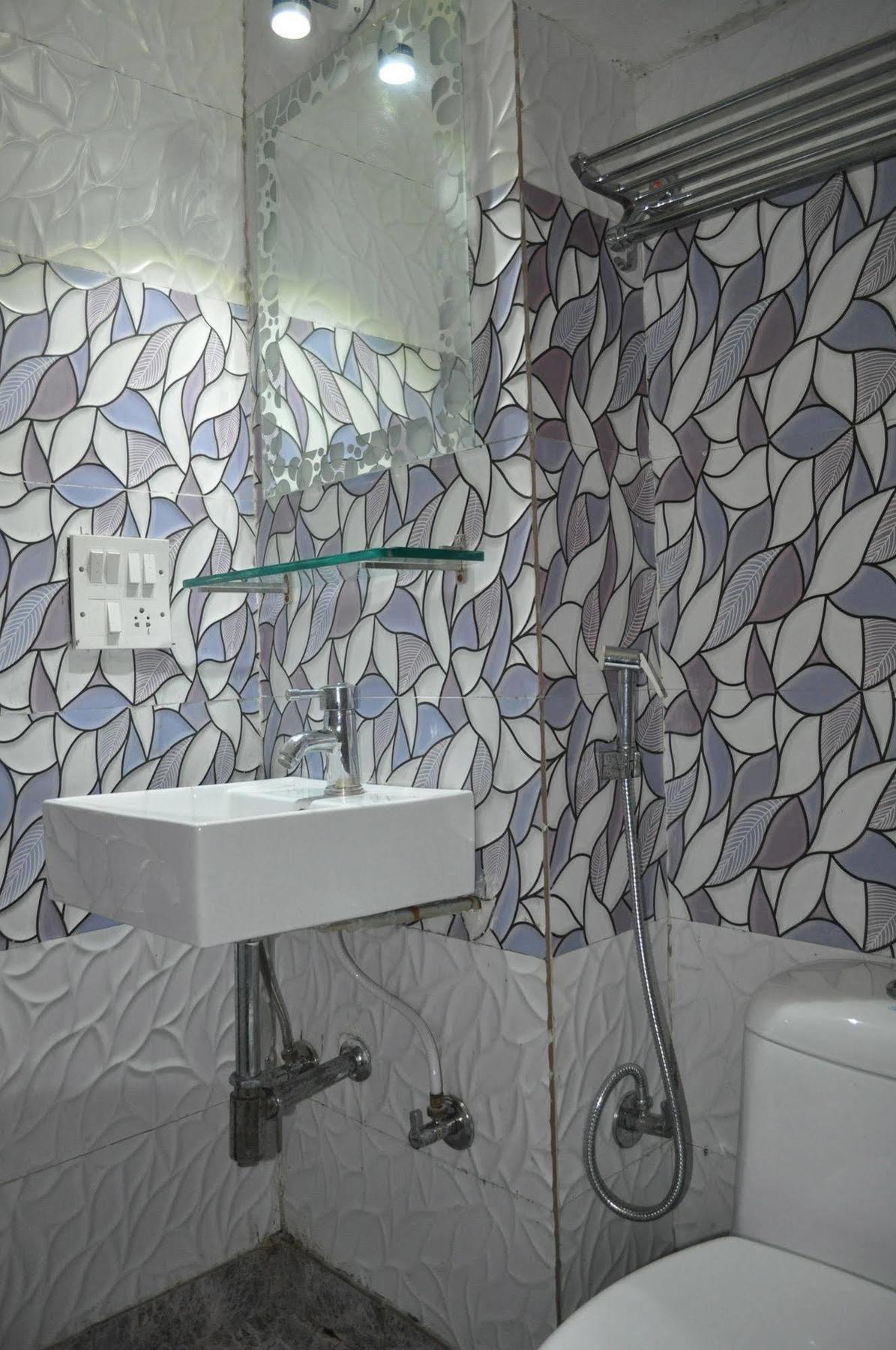 Hotel Kabli Nowe Delhi Zewnętrze zdjęcie