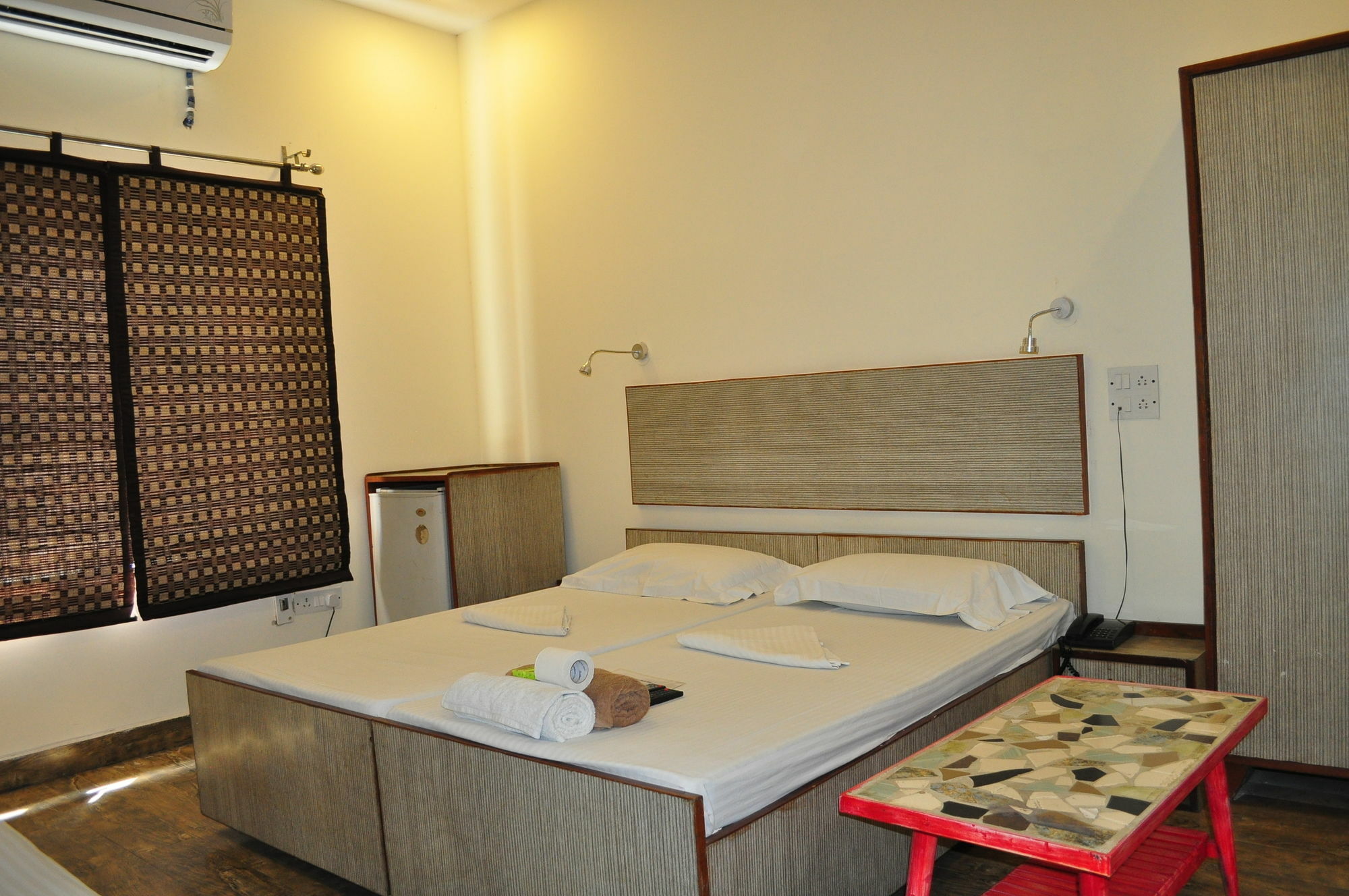 Hotel Kabli Nowe Delhi Zewnętrze zdjęcie